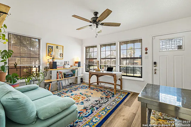 2 bed, 1.0 bath, 765 sqft, $1,450 — Photo 4