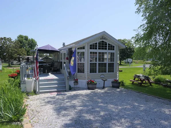 17 Eagle Lane #17, South Hero, VT 06586