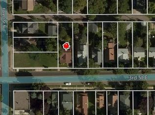 953 3rd St E, Saint Paul, MN 55106