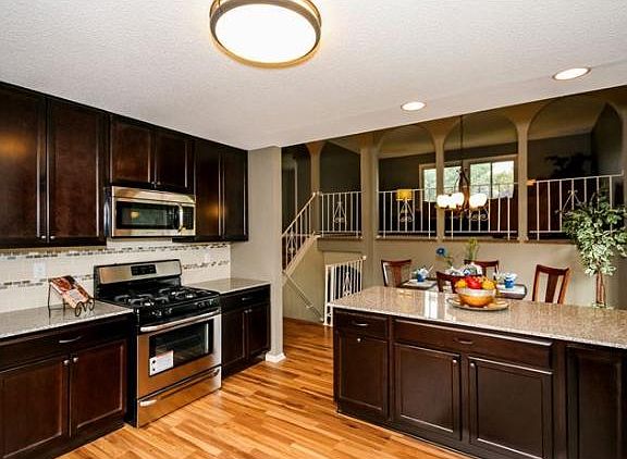 5th image of 6900 Candlewood Cir N