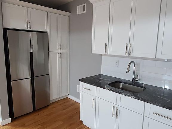 3rd image of 19 4th St #101