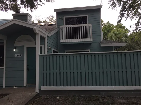 1864 Adventure Pl, North Lauderdale, FL 33068