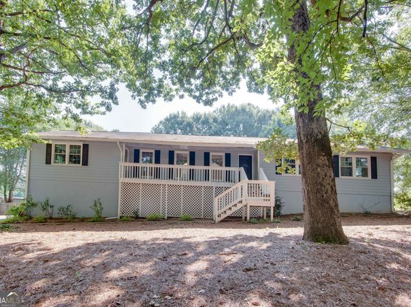 80 Pinehurst Ln