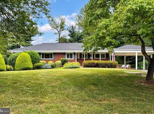 6534 Kerns Rd, Falls Church, VA 22044