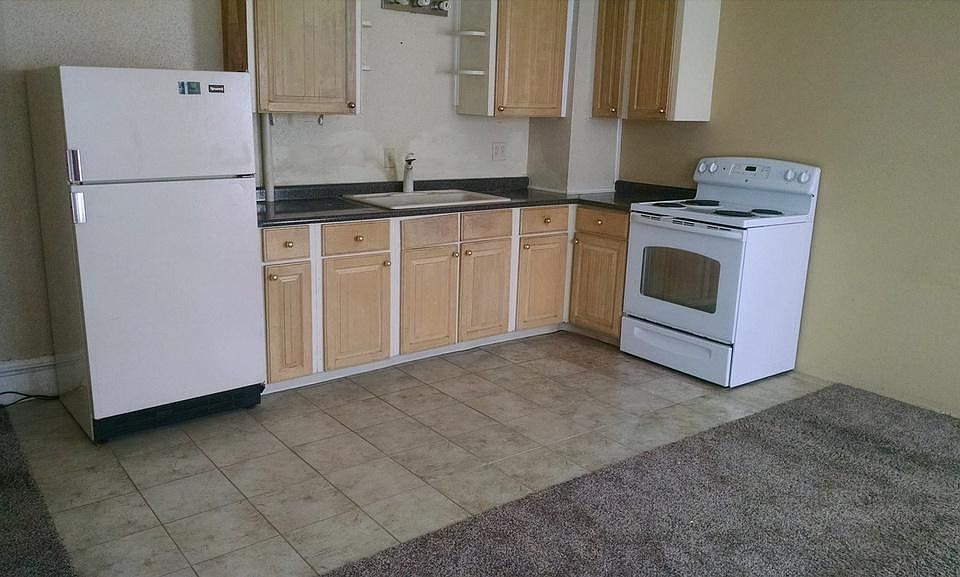 2nd image of 2615 Cottage Grove Ave APT 1
