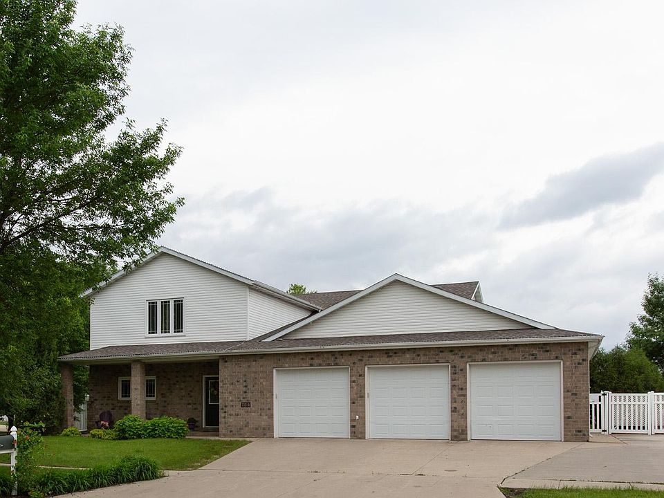 1st image of 754 Wyndemere Dr