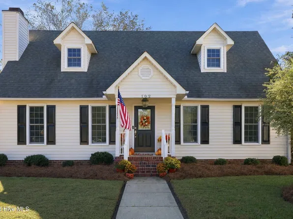 102 Poplar Branches Close, Winterville, NC 28590
