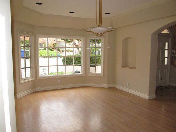5th image of 1301 White Dove Cir