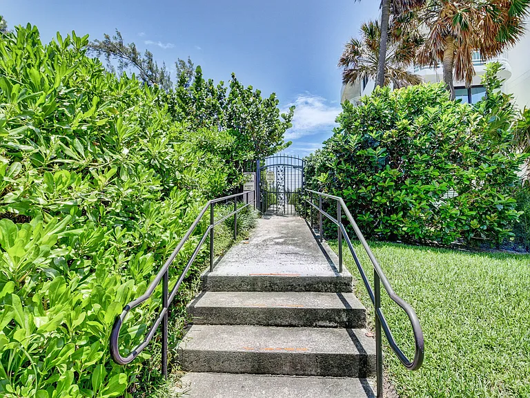 2121 N Ocean Blvd #1405E — Photo 47