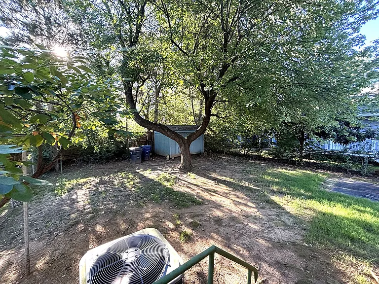 2856 Fairhaven Ave — Photo 16