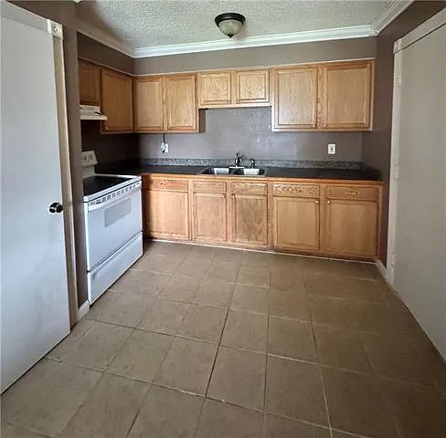 3 bed, 2.0 bath, 1380 sqft, $1,550 — Photo 4