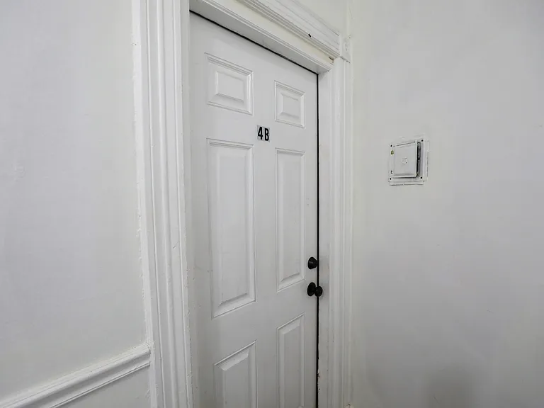 141 Saint James St #4B — Photo 2