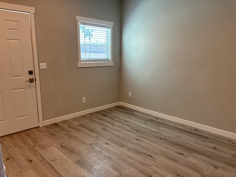 1715 Adams Ave #4 — Photo 6