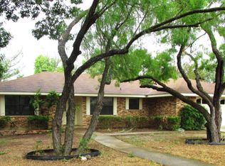 1507 N Ridgemont Ln, Kerrville, TX 78028