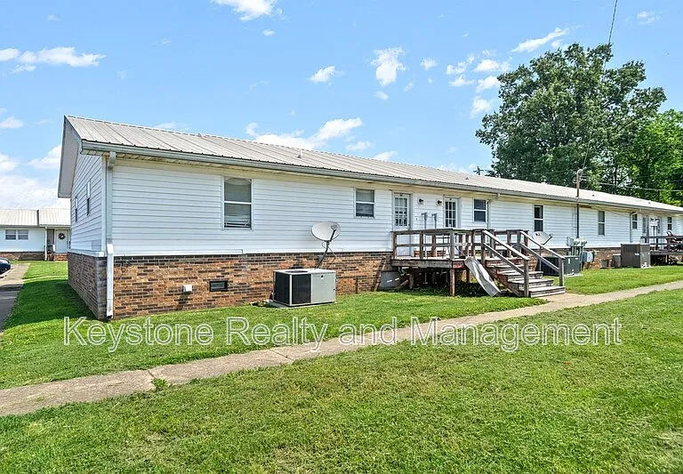 290 Thompsonville Ln #303 — Photo 15