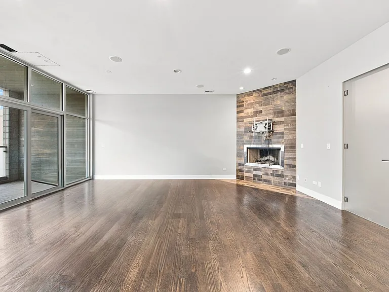 815 N Ashland Ave #3N — Photo 4
