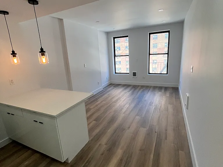 234 E 106th St #4A — Photo 3