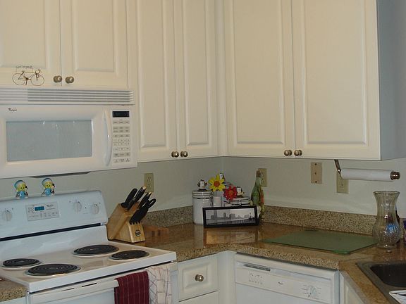 Kitchen with lots of storage