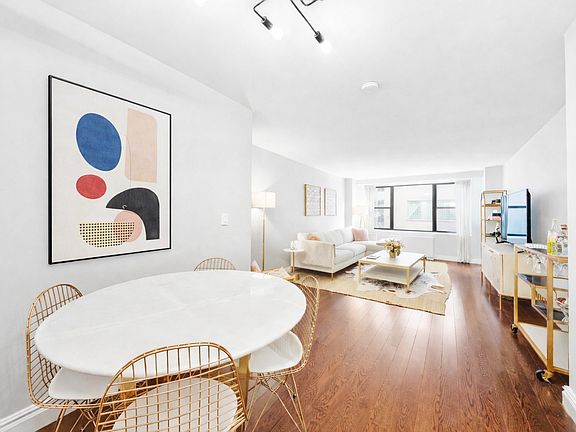 4th image of 7 E 14th St APT 927