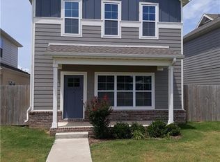 215 Carrington Ave, Lowell, AR 72745