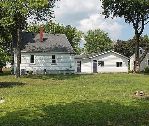 77' x 100' Backyard