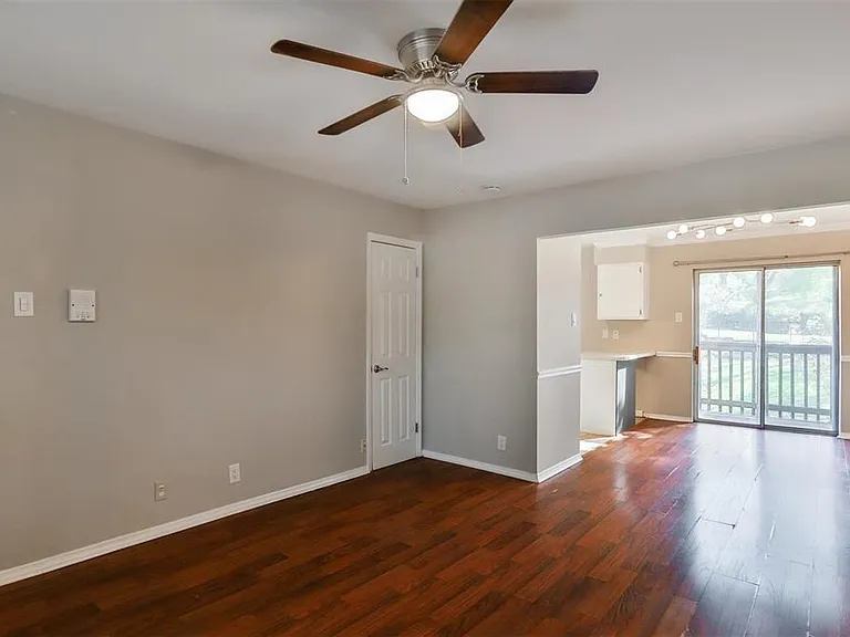 1041 N Clay Ave #C-20 — Photo 9