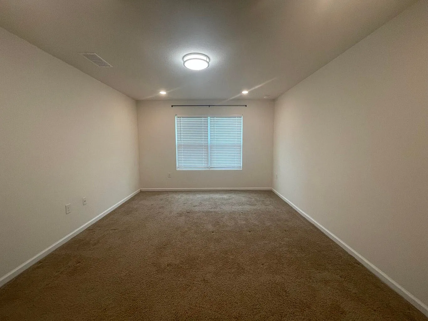 4 bed, 1830 sqft, $2,150 — Photo 4