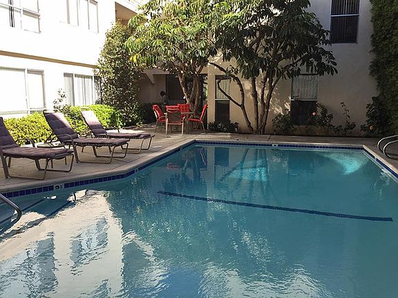 3rd image of 4455 Ventura Canyon Ave APT 101