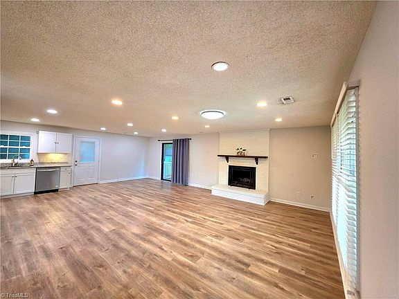 5th image of 133 Winged Elm Ln