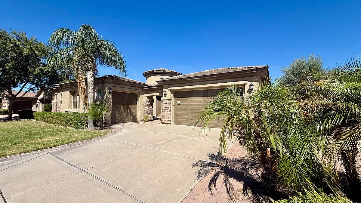5 bed, 6.0 bath, 3701 sqft, $4,799 — Photo 4