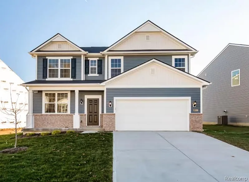 9264 Hemlock Ln photo 1