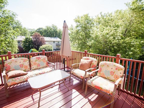 3rd image of 1075 Regency Dr