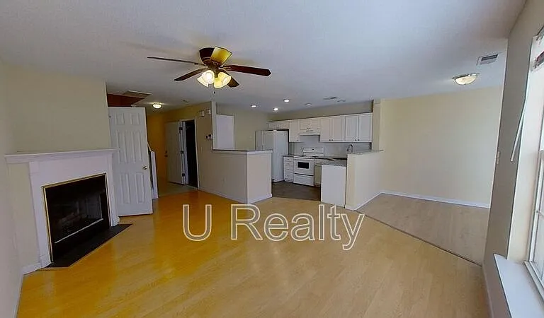 482 Robin Reed Ct — Photo 2