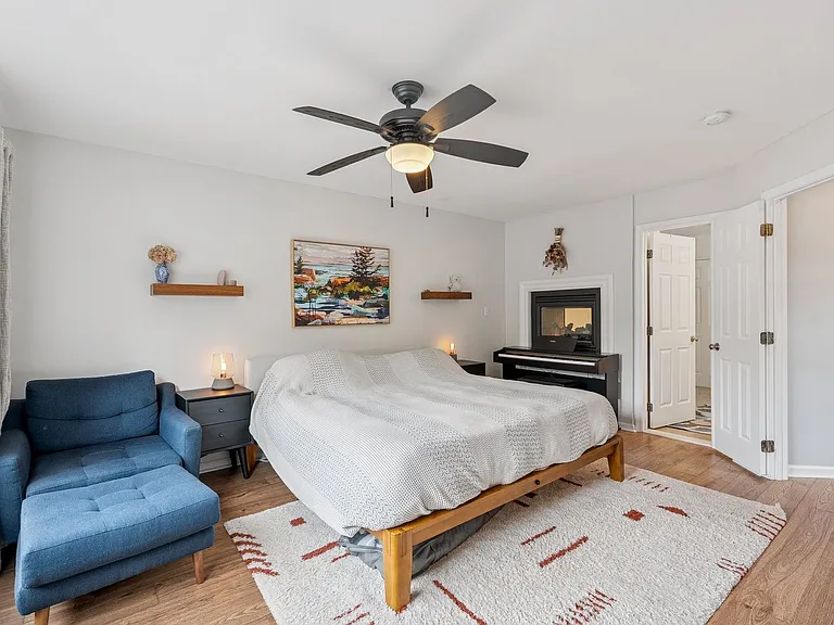 20353 Bowfonds St — Photo 18