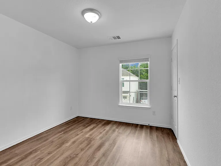 350 Debus Dr #117A — Photo 18