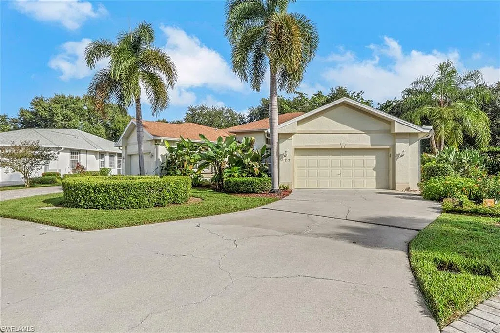 3 bed, 2.0 bath, 1814 sqft, $2,600 — Photo 1