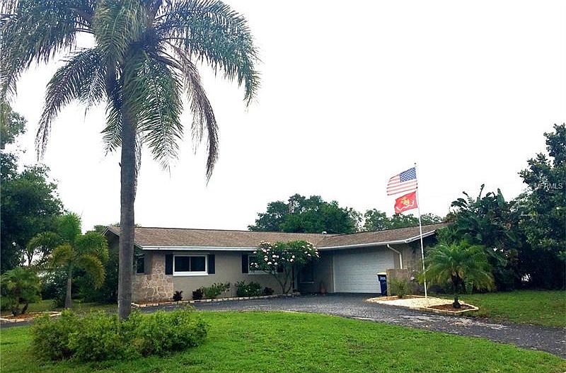 1st image of 2075 Dawn Dr