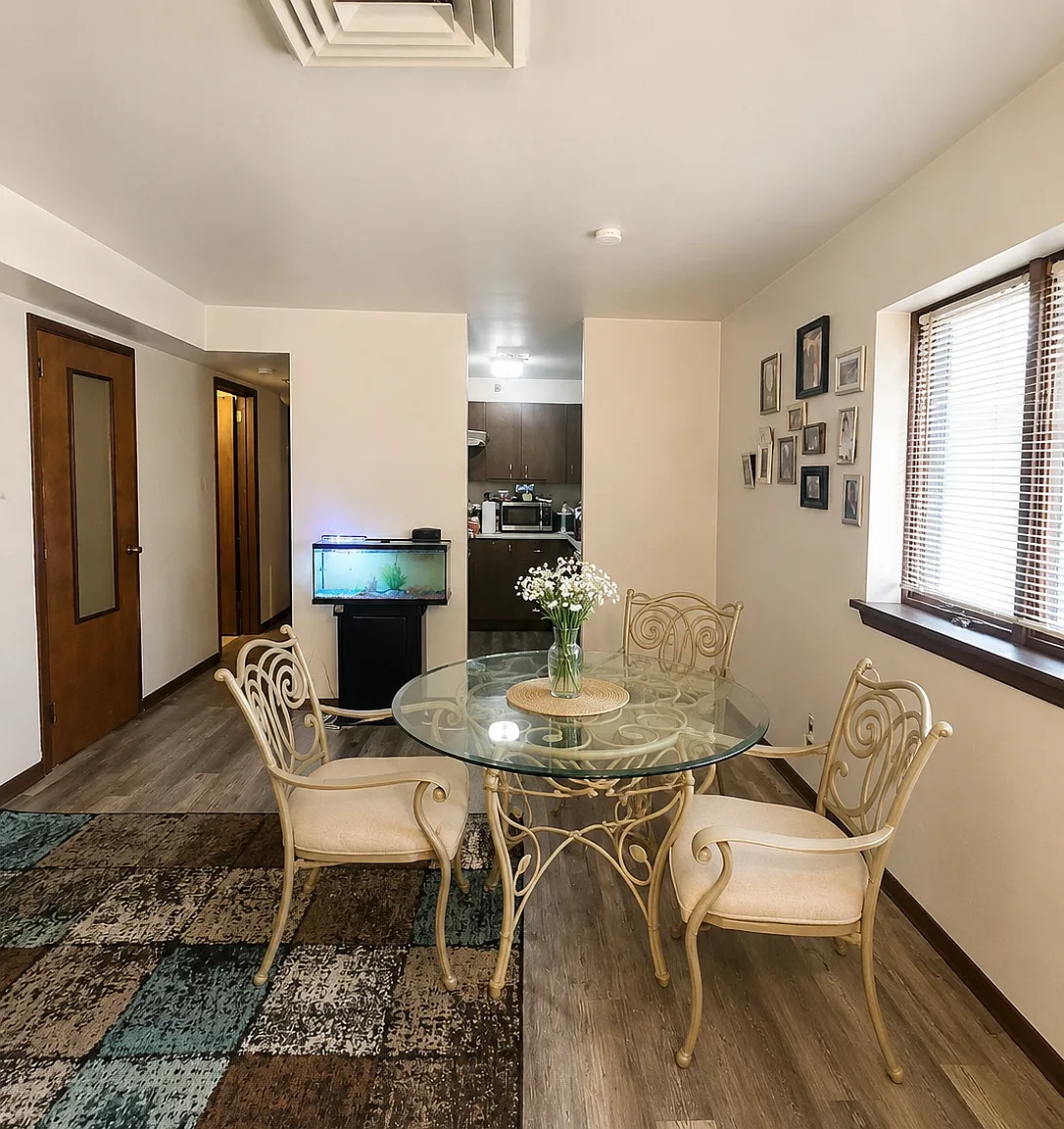 1 bed, $999 — Photo 2
