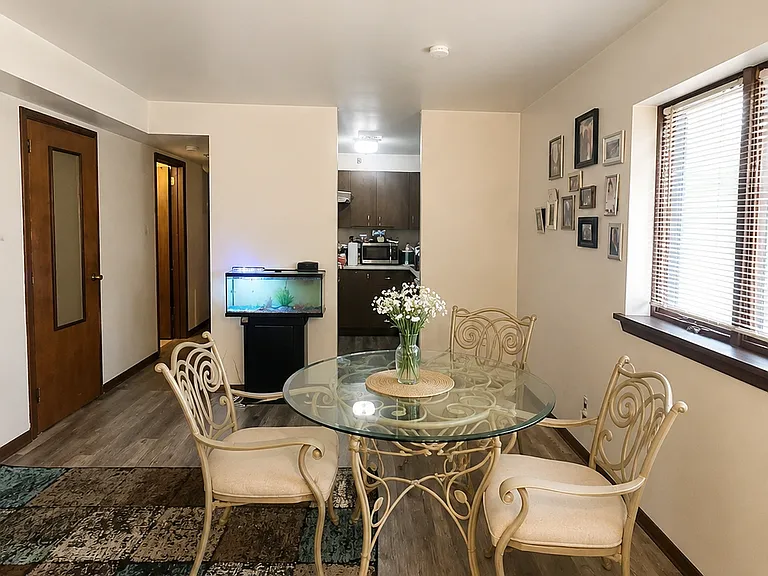 528 Saint Clair Ave #2C — Photo 2