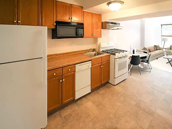 343 1st Avenue image 4 of 10