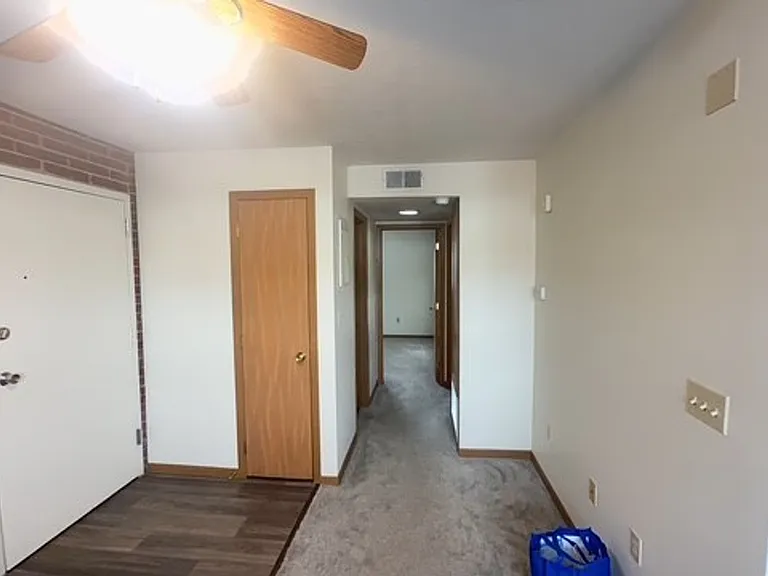 Pineview Apartments — Photo 24
