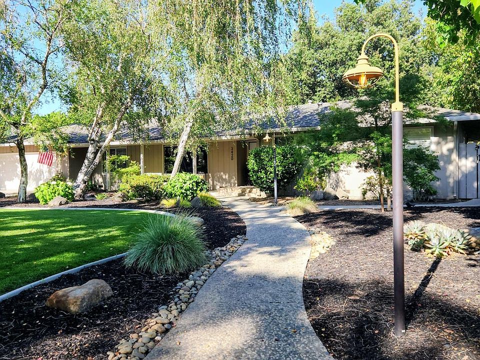 2nd image of 3420 Lancashire Ln
