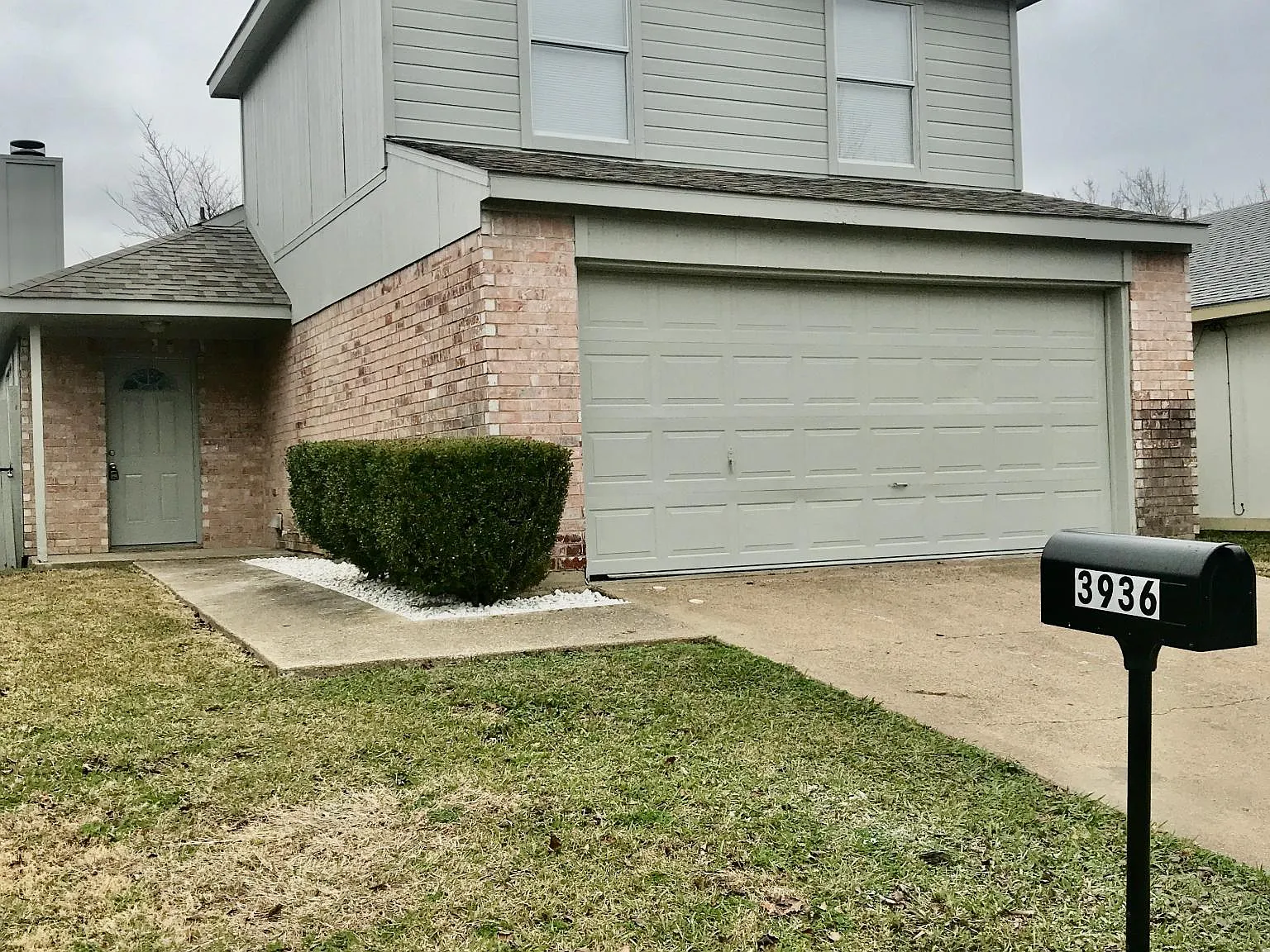 4 bed, 1648 sqft, $2,139 — Photo 1