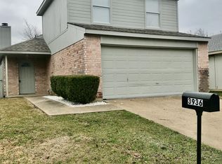 3936 Scarsdale Ln, Dallas, TX 75227