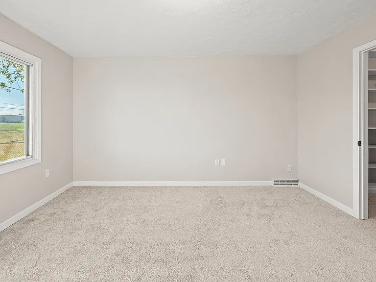 3839 Rome Dr — Photo 37