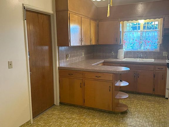 2nd image of 272 W Burlwood Ln