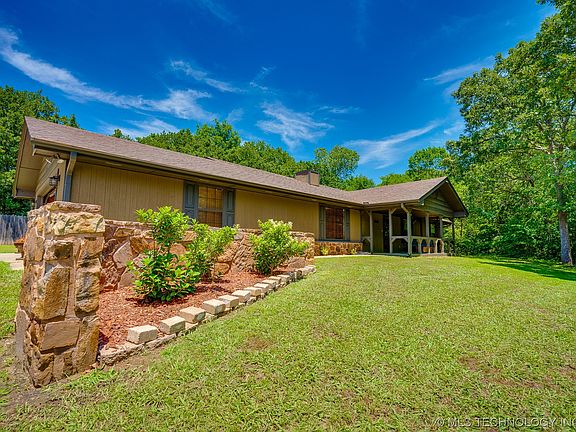 3rd image of 18372 E County Road 1550