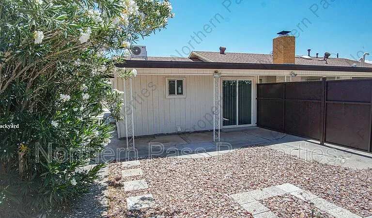 11025 Tom Weiskopf Dr #B — Photo 14
