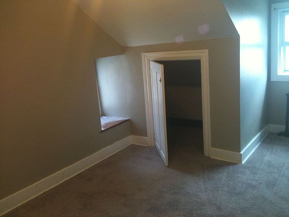 Cubby storage in BR #at36