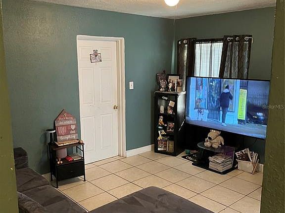 5th image of 4325 LAKE LAWNE AVENUE